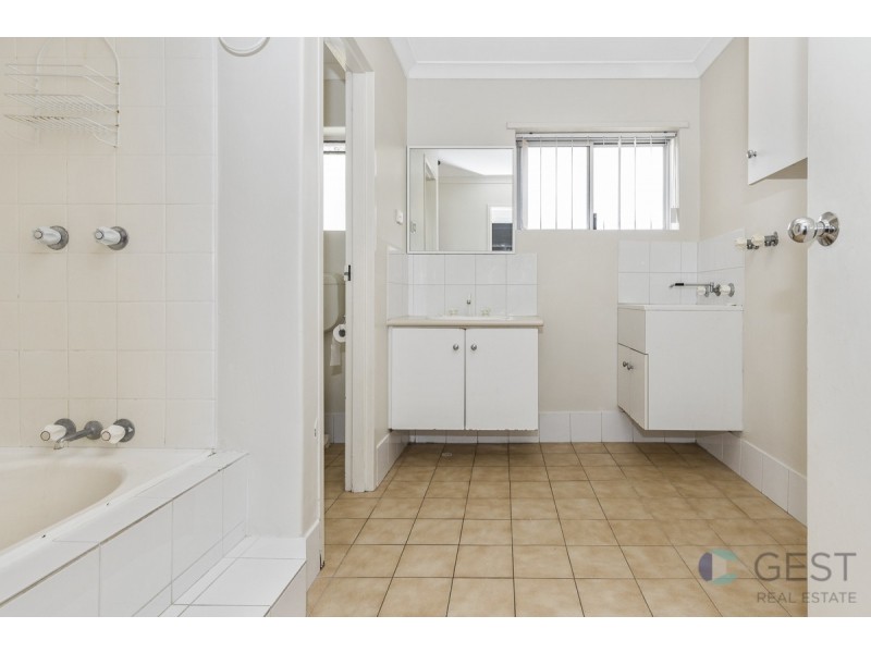 8/26 SALCOTT ROAD, Girrawheen WA 6064