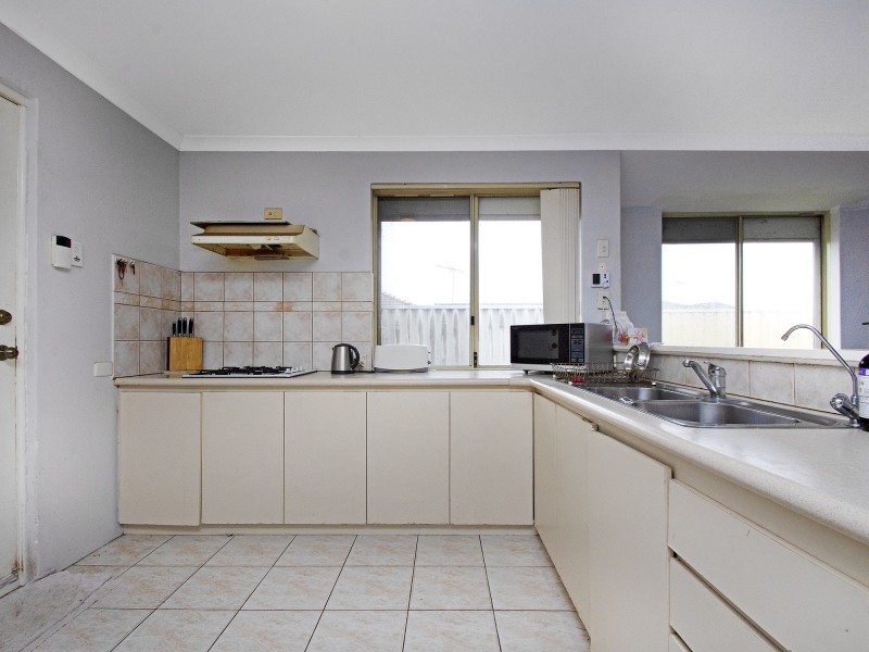 9 HUDLESTON RISE, Alexander Heights WA 6064