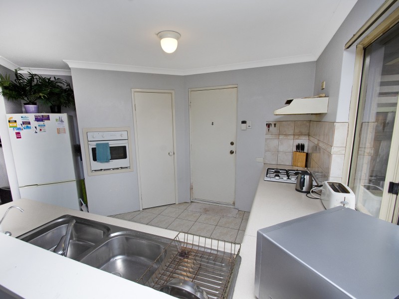 9 HUDLESTON RISE, Alexander Heights WA 6064