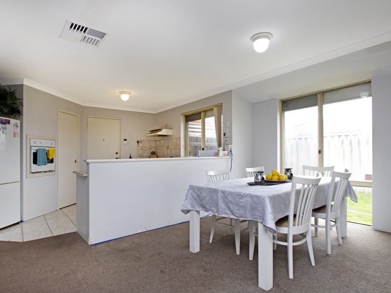 9 HUDLESTON RISE, Alexander Heights WA 6064