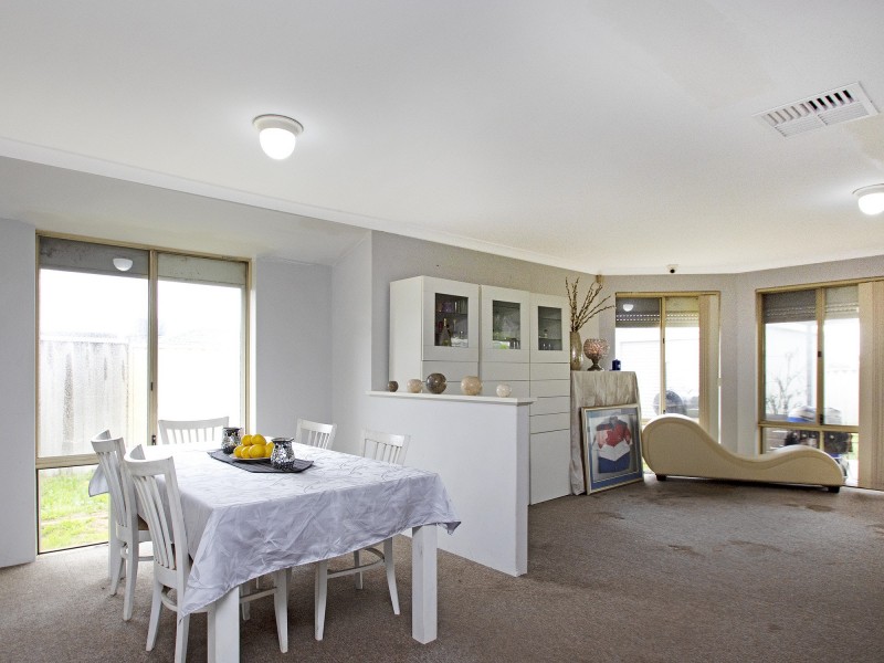 9 HUDLESTON RISE, Alexander Heights WA 6064