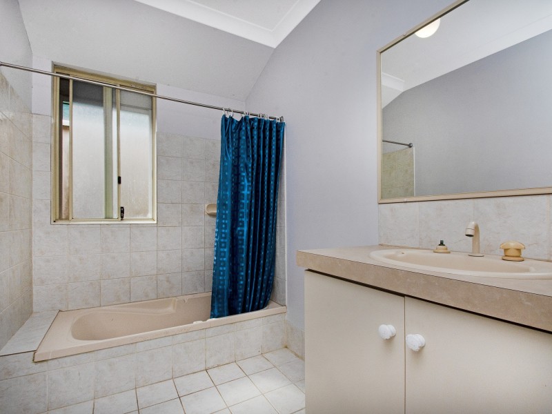 9 HUDLESTON RISE, Alexander Heights WA 6064