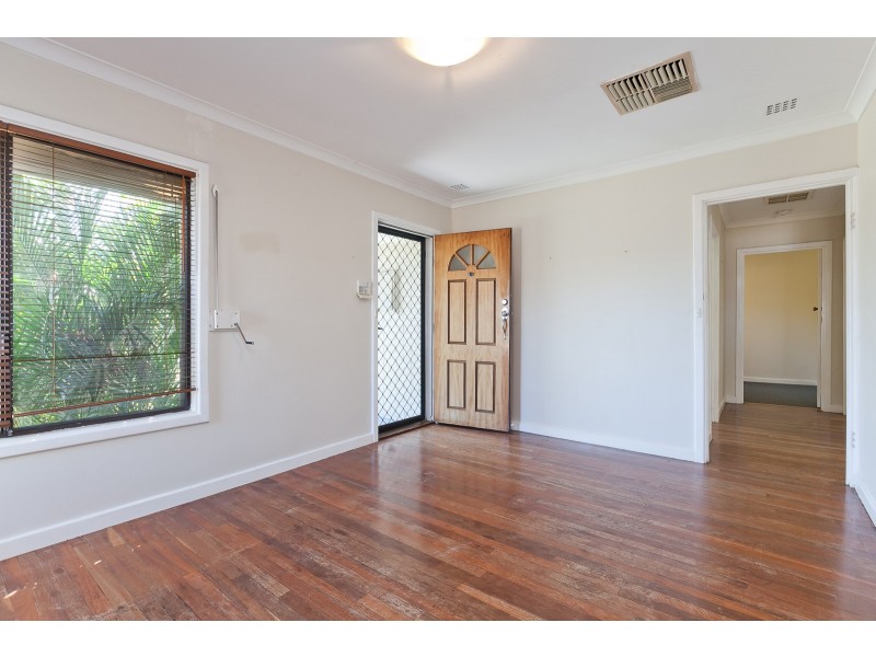 37 POINTER WAY, Girrawheen WA 6064