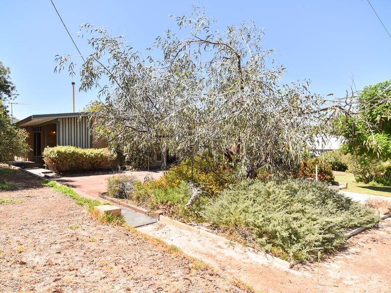 13 SANDERSON STREET, Embleton WA 6062