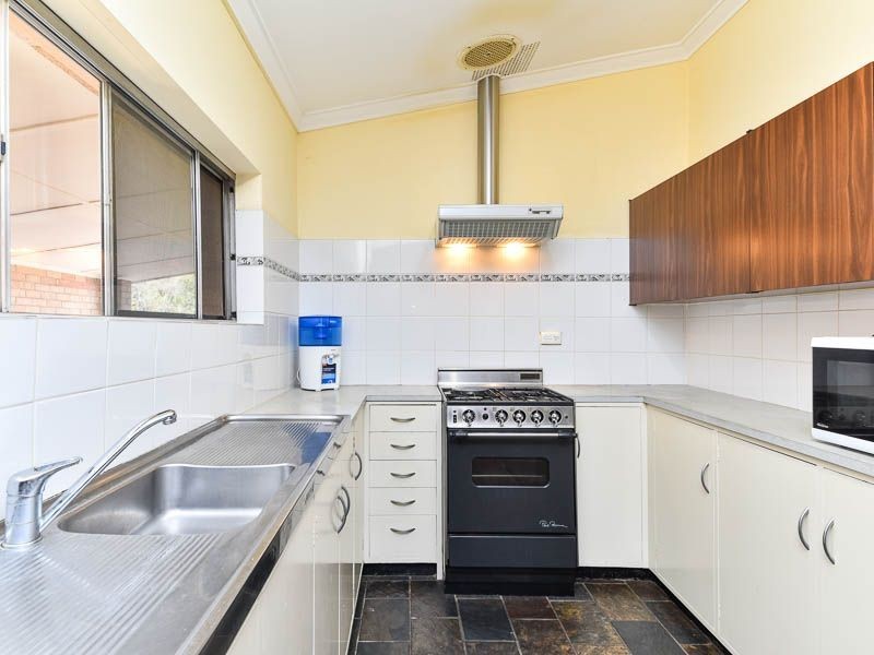 13 SANDERSON STREET, Embleton WA 6062