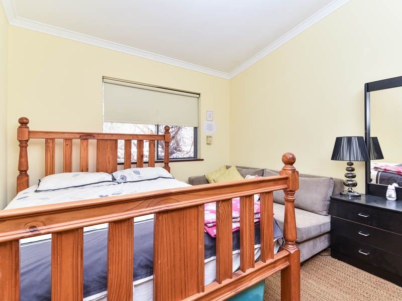 13 SANDERSON STREET, Embleton WA 6062