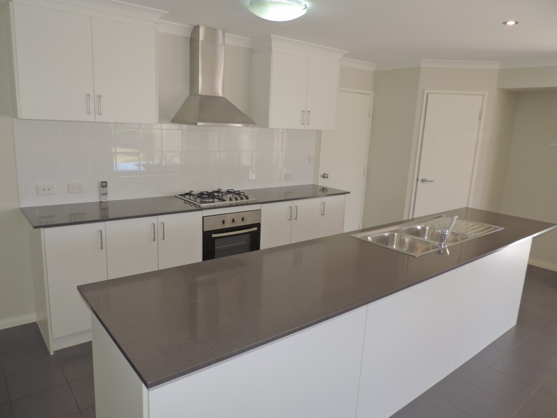 69 COTTESLOE CRESCENT, Secret Harbour WA 6173