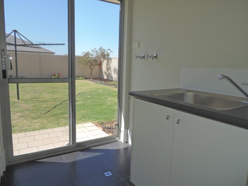 69 COTTESLOE CRESCENT, Secret Harbour WA 6173