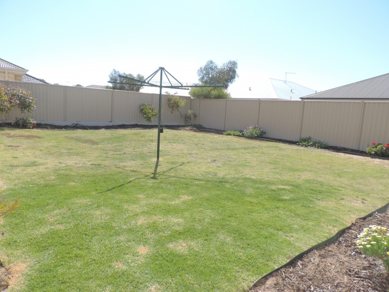 69 COTTESLOE CRESCENT, Secret Harbour WA 6173