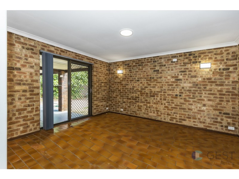 27 CLOVER SQUARE, Girrawheen WA 6064