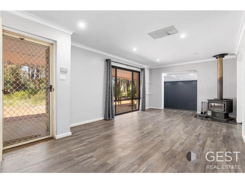 1075 STONEVILLE ROAD, Mundaring WA 6073