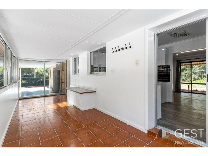 1075 STONEVILLE ROAD, Mundaring WA 6073