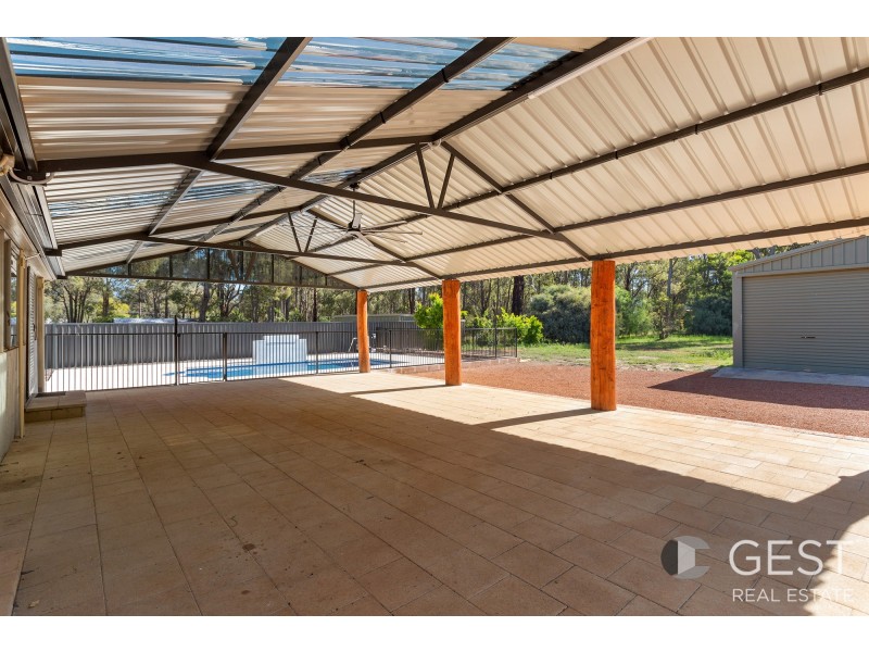 1075 STONEVILLE ROAD, Mundaring WA 6073