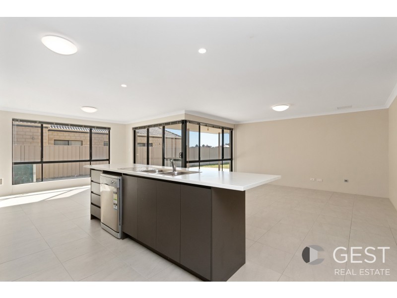 6 Birmingham Way, Darch WA 6065