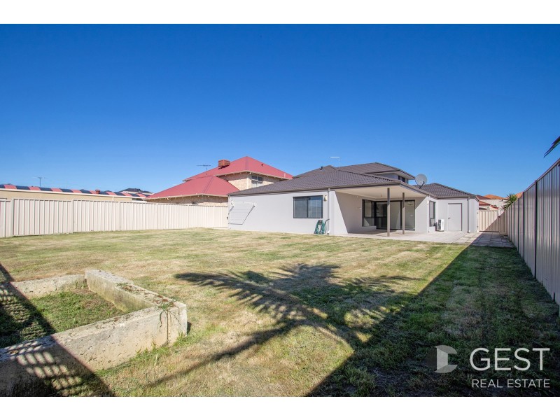 6 Birmingham Way, Darch WA 6065