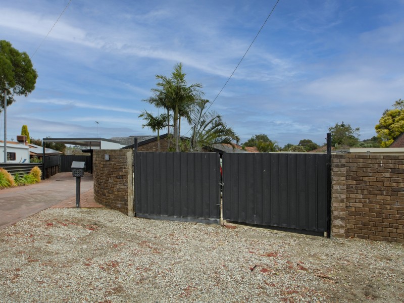 81 WONAMBI WAY, Wanneroo WA 6065
