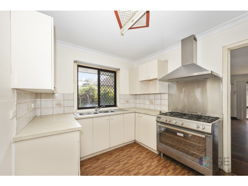 9 ROCHFORD WAY, Girrawheen WA 6064