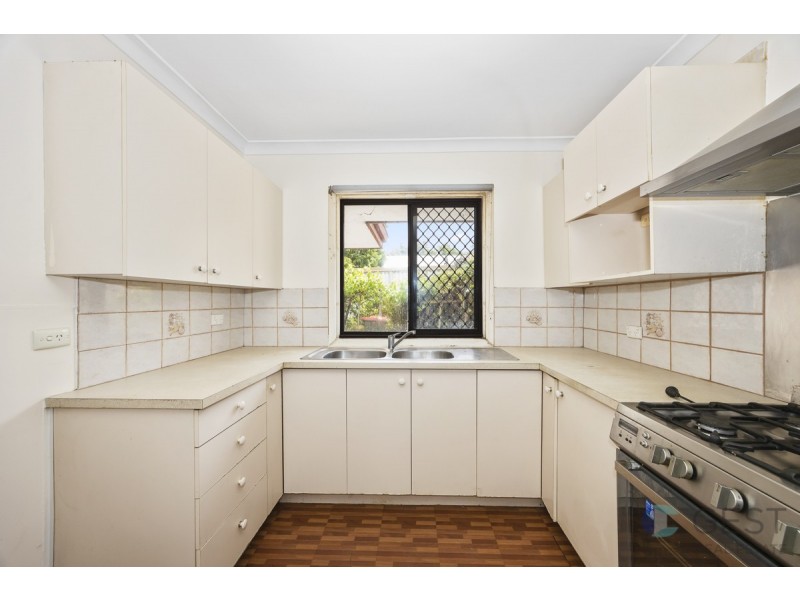 9 ROCHFORD WAY, Girrawheen WA 6064