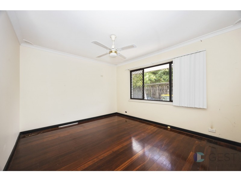 9 ROCHFORD WAY, Girrawheen WA 6064