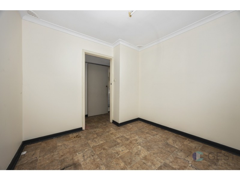 9 ROCHFORD WAY, Girrawheen WA 6064