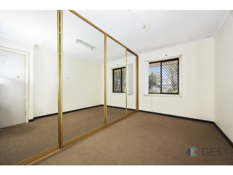 9 ROCHFORD WAY, Girrawheen WA 6064