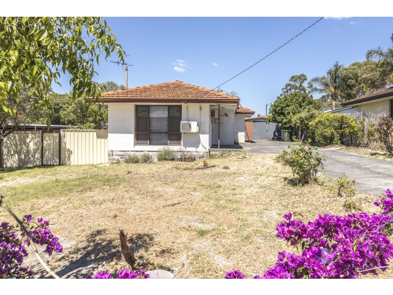 9 ROCHFORD WAY, Girrawheen WA 6064