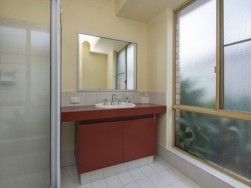 5 ZEIL COURT, Alexander Heights WA 6064