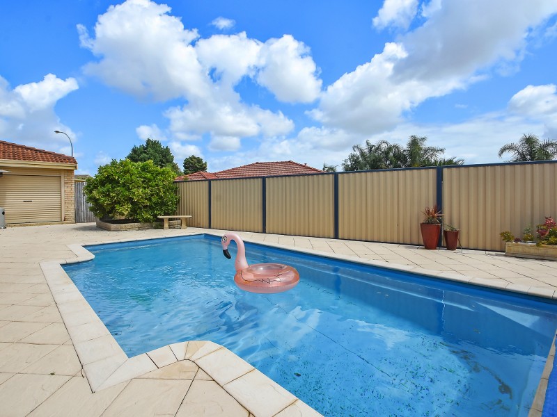 5 ZEIL COURT, Alexander Heights WA 6064