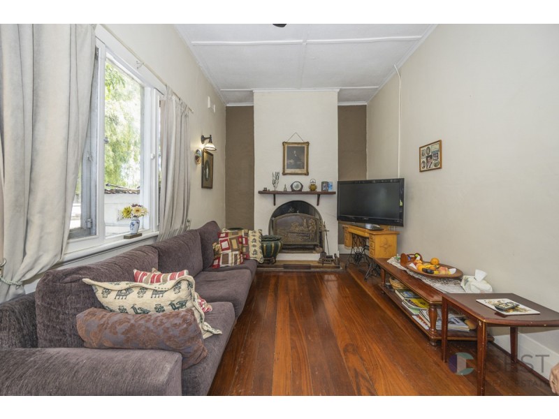 2 NORWOOD ROAD, Rivervale WA 6103