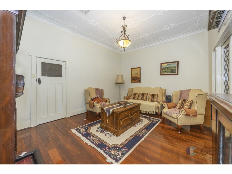 2 NORWOOD ROAD, Rivervale WA 6103