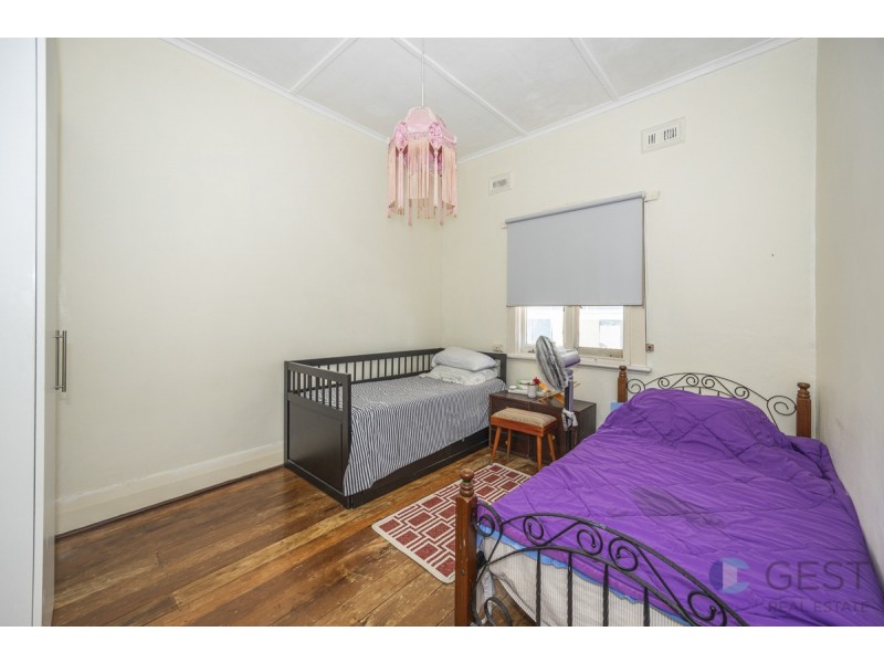 2 NORWOOD ROAD, Rivervale WA 6103