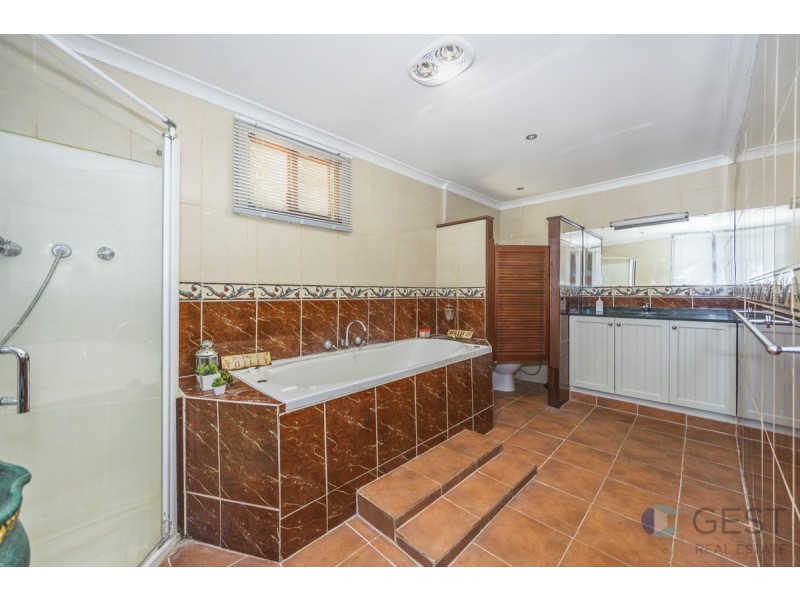 2 NORWOOD ROAD, Rivervale WA 6103