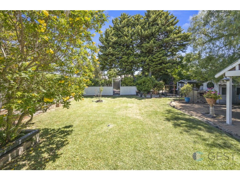 2 NORWOOD ROAD, Rivervale WA 6103
