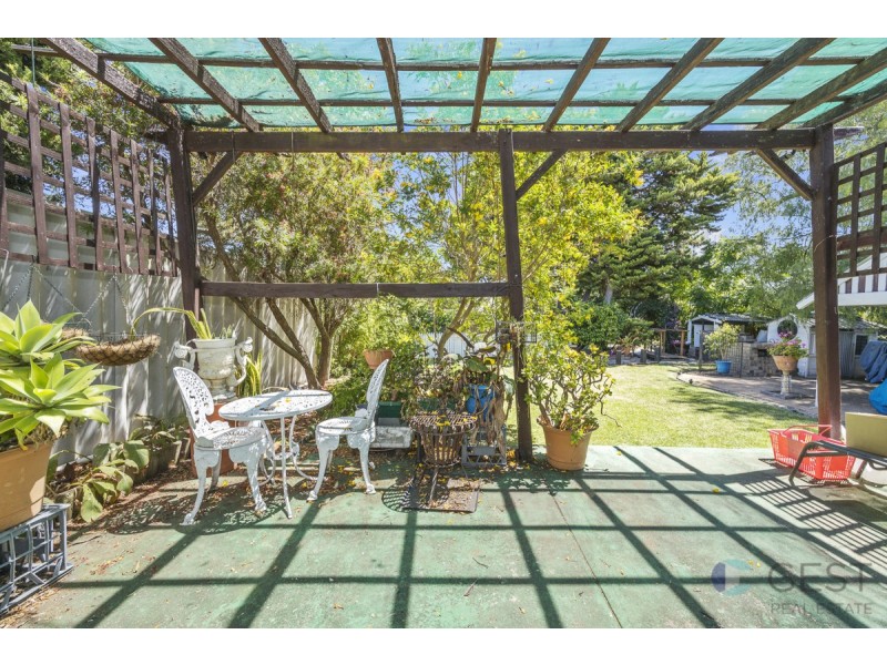 2 NORWOOD ROAD, Rivervale WA 6103