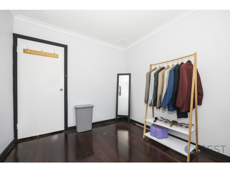 6 BRECKNOCK WAY, Girrawheen WA 6064