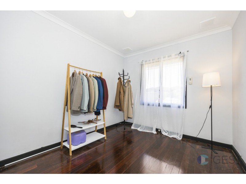 6 BRECKNOCK WAY, Girrawheen WA 6064