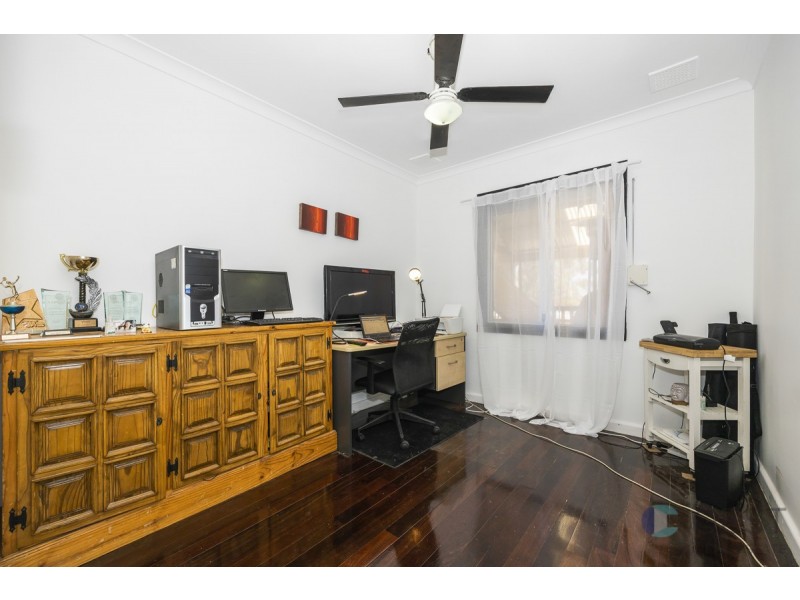 6 BRECKNOCK WAY, Girrawheen WA 6064