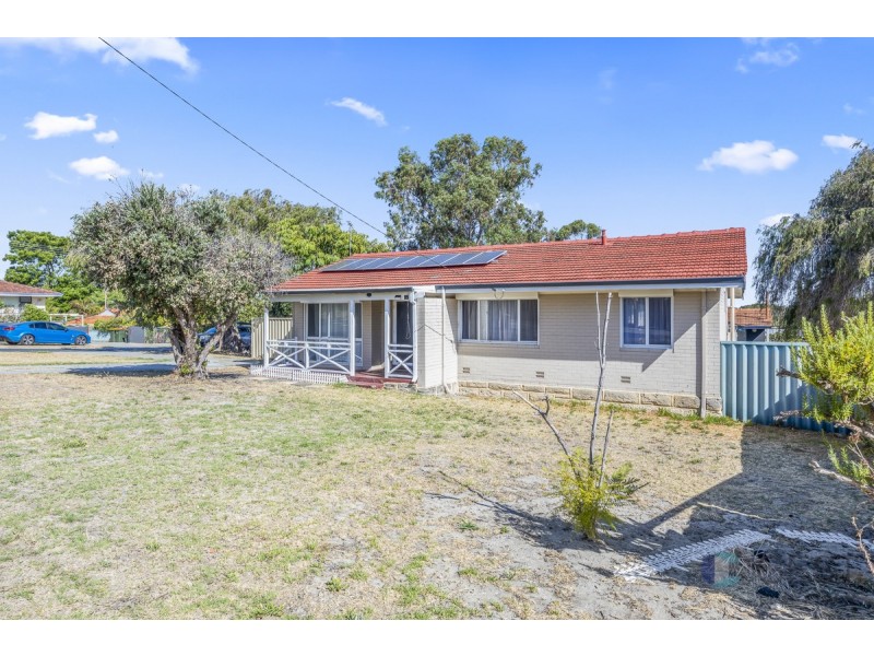 6 BRECKNOCK WAY, Girrawheen WA 6064