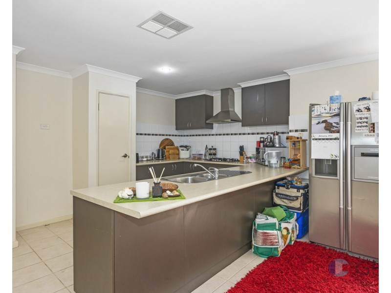 42 MUSSELBROOK TRAIL, Ellenbrook WA 6069