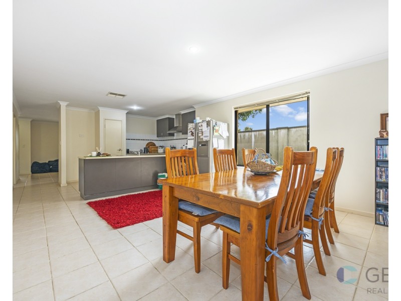 42 MUSSELBROOK TRAIL, Ellenbrook WA 6069