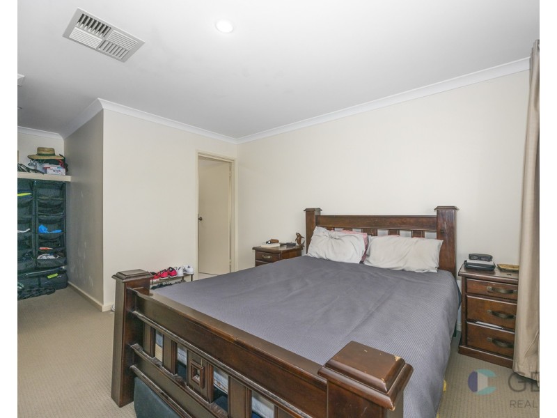 42 MUSSELBROOK TRAIL, Ellenbrook WA 6069