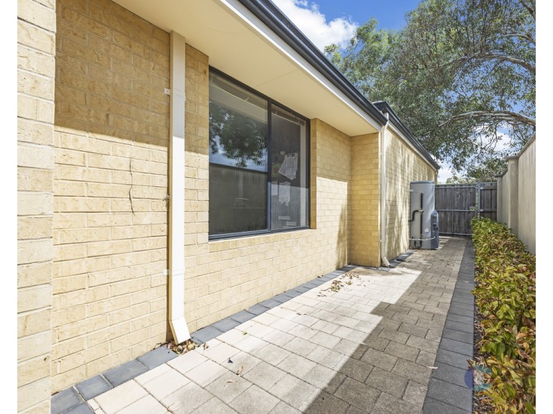 42 MUSSELBROOK TRAIL, Ellenbrook WA 6069