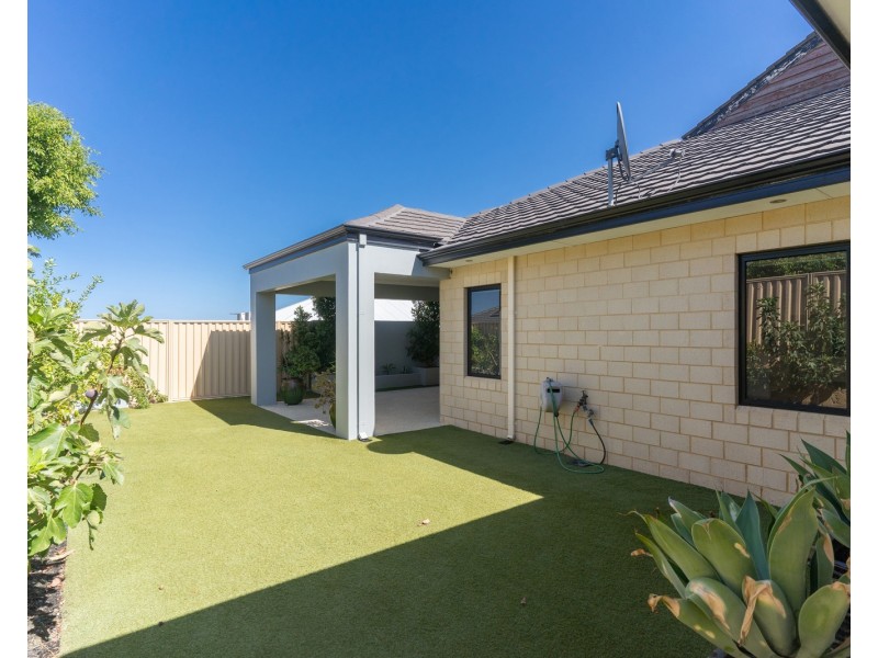 143 NICHOLAS ROAD, Hocking WA 6065