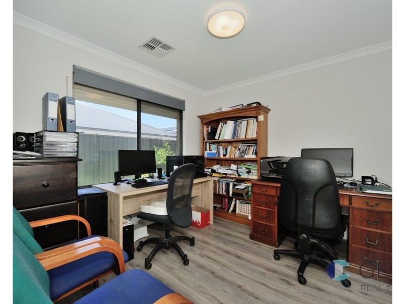 17 WASKERLY PLACE, Aveley WA 6069