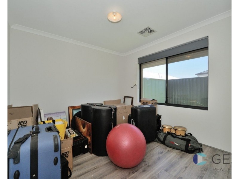 17 WASKERLY PLACE, Aveley WA 6069