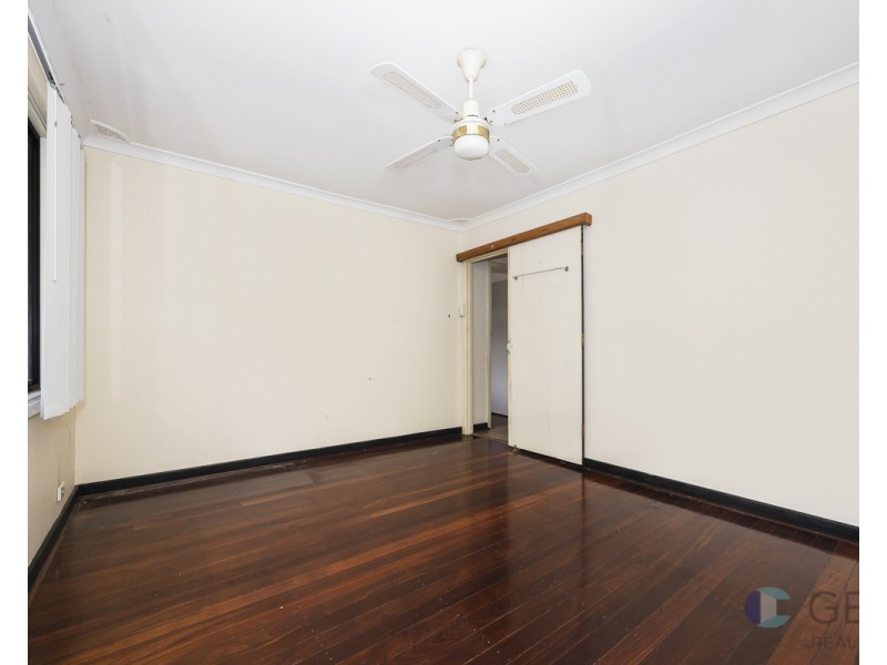9 ROCHFORD WAY, Girrawheen WA 6064