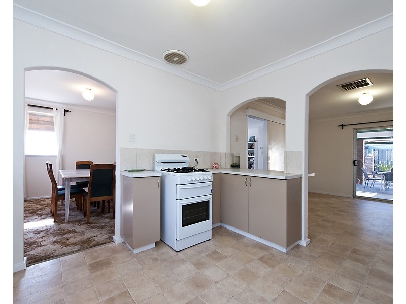 20 DRESSLER WAY, Girrawheen WA 6064