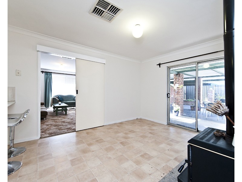 20 DRESSLER WAY, Girrawheen WA 6064