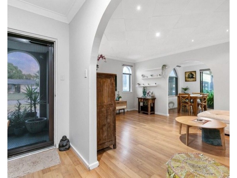 42 FARLEY WAY, Bayswater WA 6053