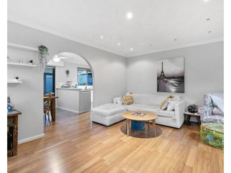 42 FARLEY WAY, Bayswater WA 6053